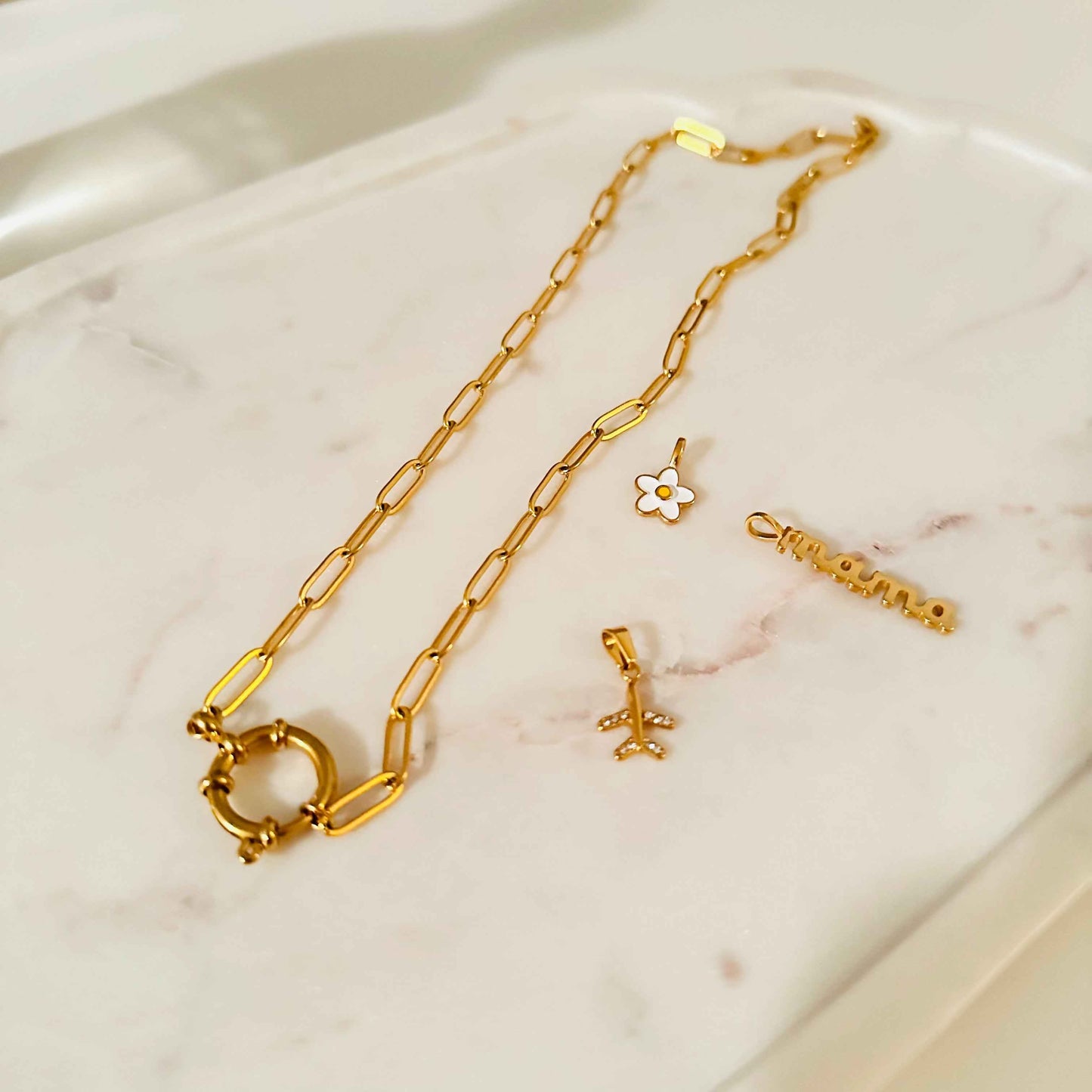 Clarina Elegant Necklace - Timeless Beauty for Every Occasion