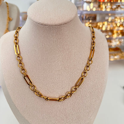 VICTORIA NECKLACE