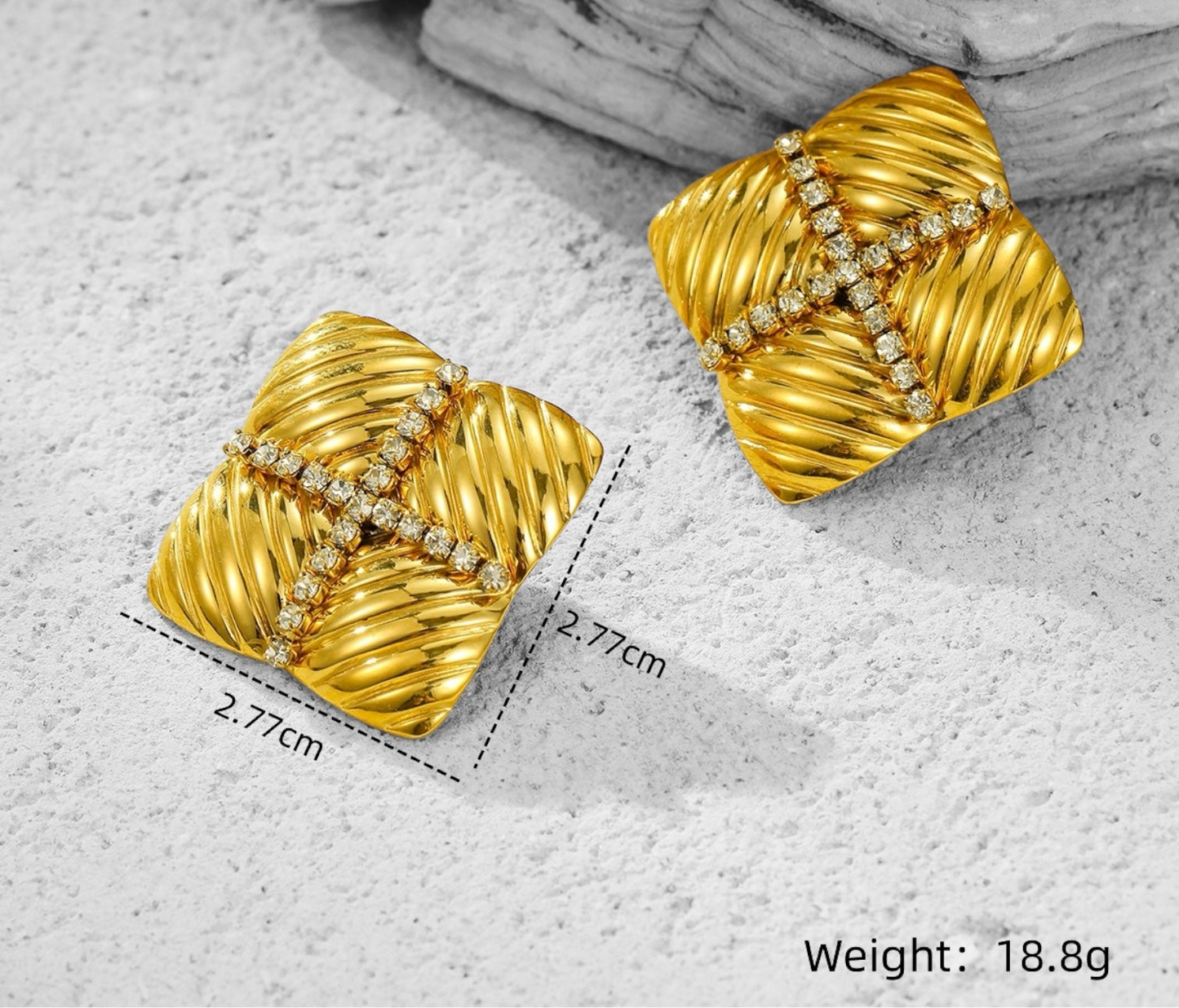 BOUCLES D'OREILLES 2024
