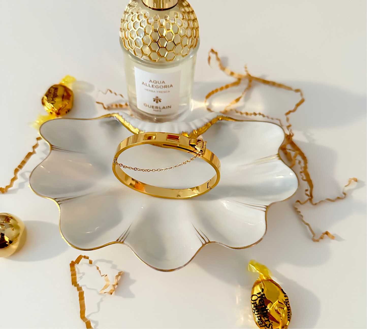 SHINY GOLD BANGLE